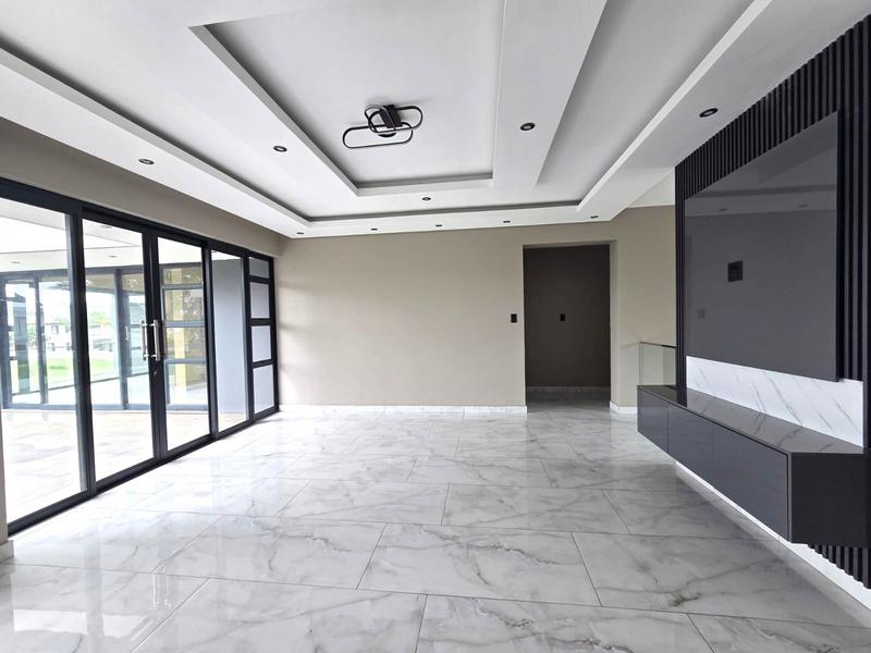 5 Bedroom Property for Sale in The Islands Estates North West